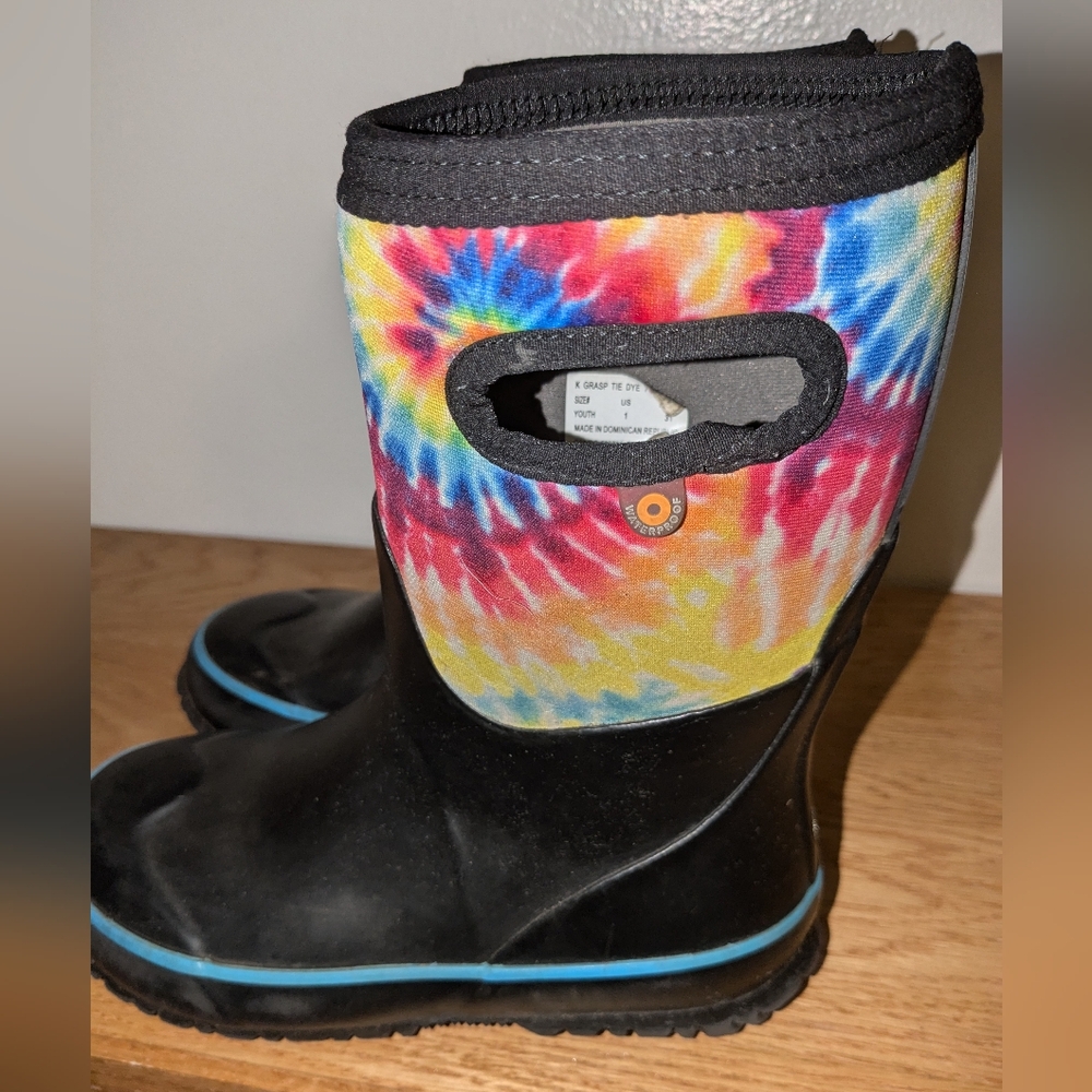 Bogs size 1